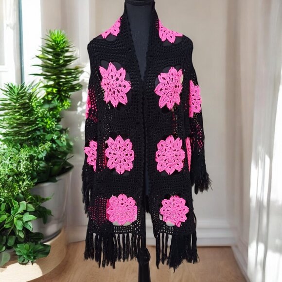 Vintage Handmade Black Crochet Shawl Hot Pink Flower Patches, Fringed, 7… - Picture 1 of 12
